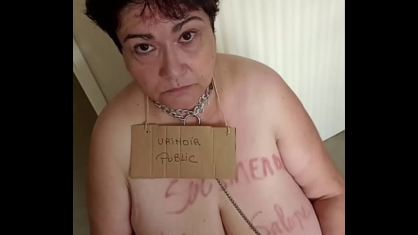 Chienne Marie oferecida ao mestre Emmanuel em cena sensual intensa