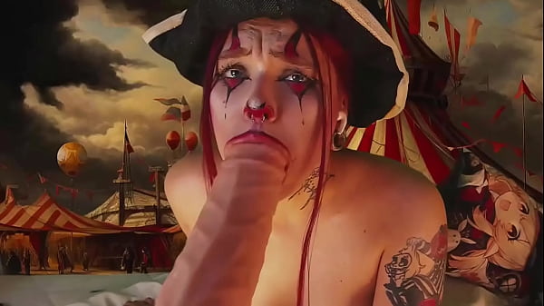 Harley queen abre a bunda com um dildo gigante e mostra tudo