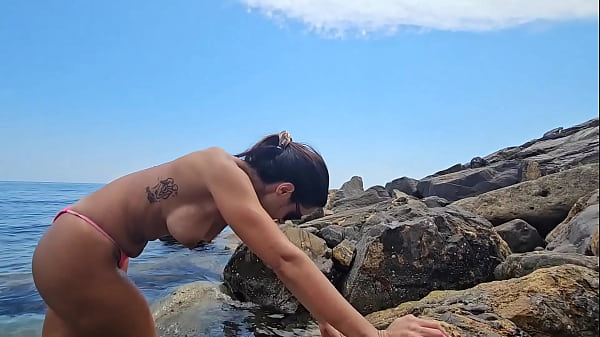 Pescador no rochedo quer me dar o peixe que fisgou parte 1